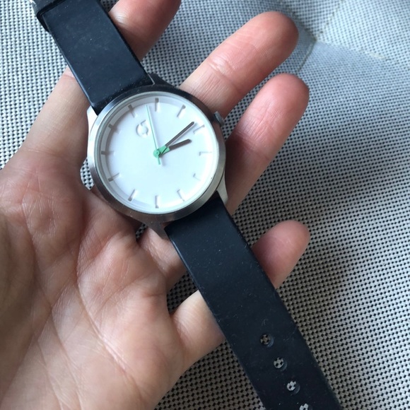 black waterproof stainless steel white face minimalist dial silicone band - Picture 4 of 12